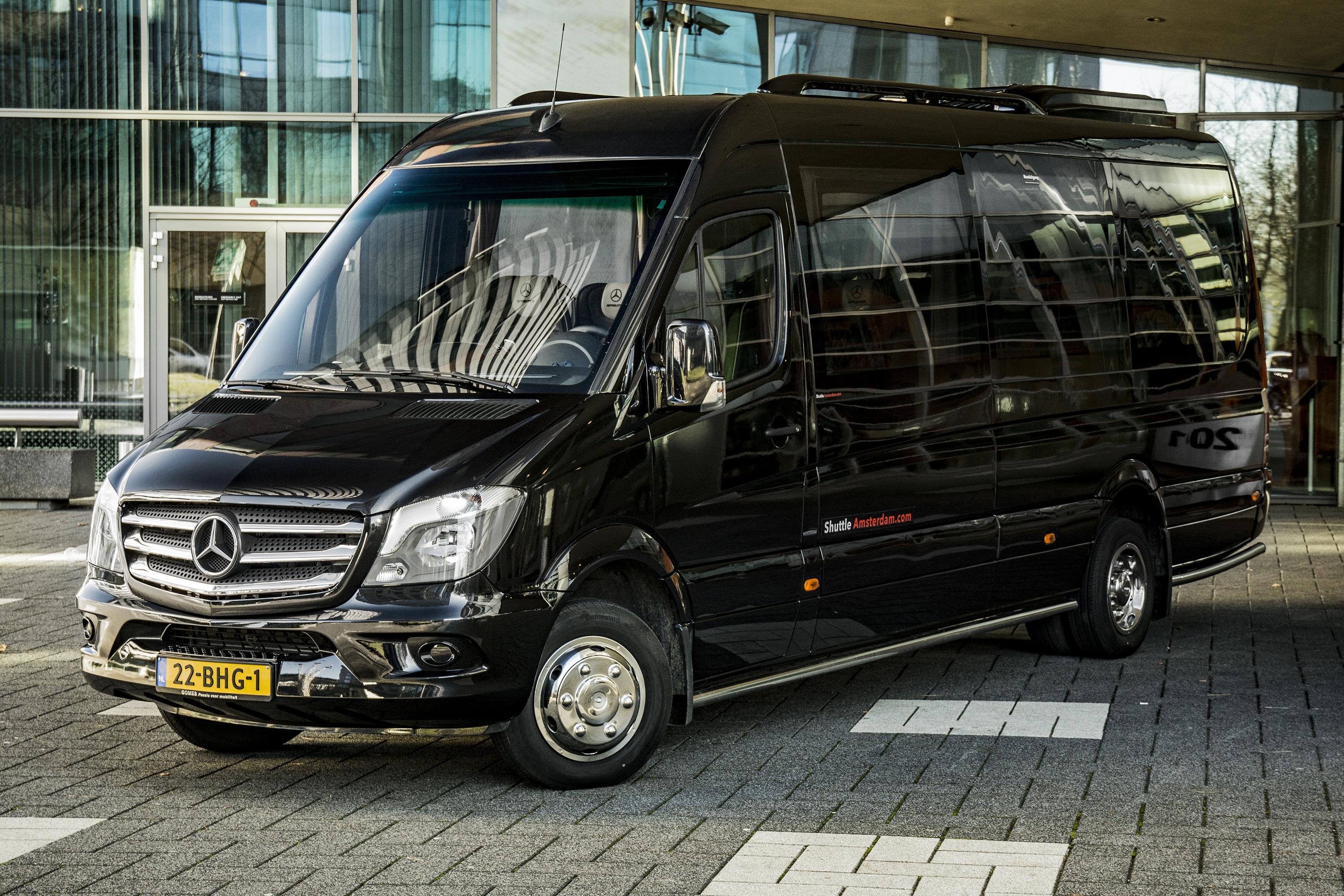 Taxi Amsterdam Schiphol Minibus Touringcar Vip privé chauffeur pendeldient congress evenement groeps vervoer taxibedrijf busbedrijf touringcarbedrijf Tours Tour Netherlands Holland Keukenhof Zaanse Schans Volendam